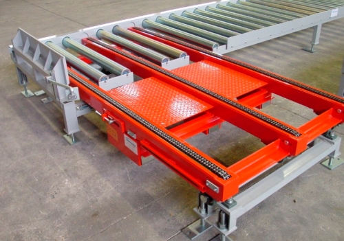 Chain conveyor transfer.